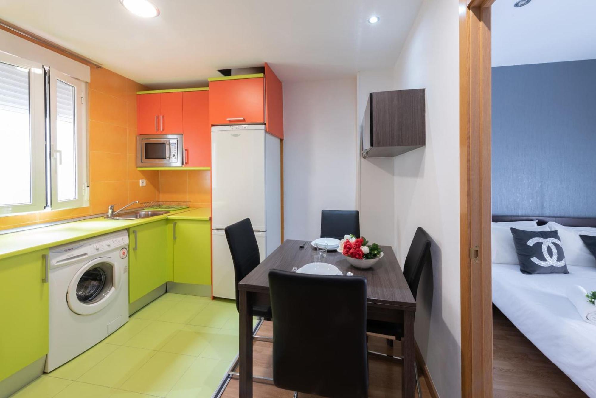 Apartamentos Day Madrid Ildefonso Centro Gran Via Sol Malasana Exterior photo
